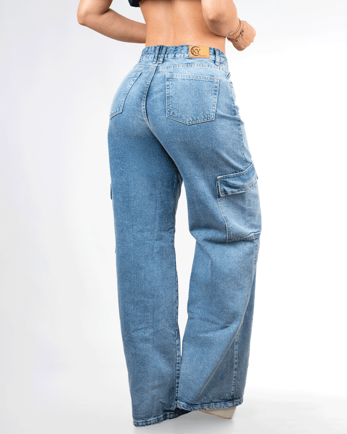 CARGO UPTOWM LATINA REF - 7399