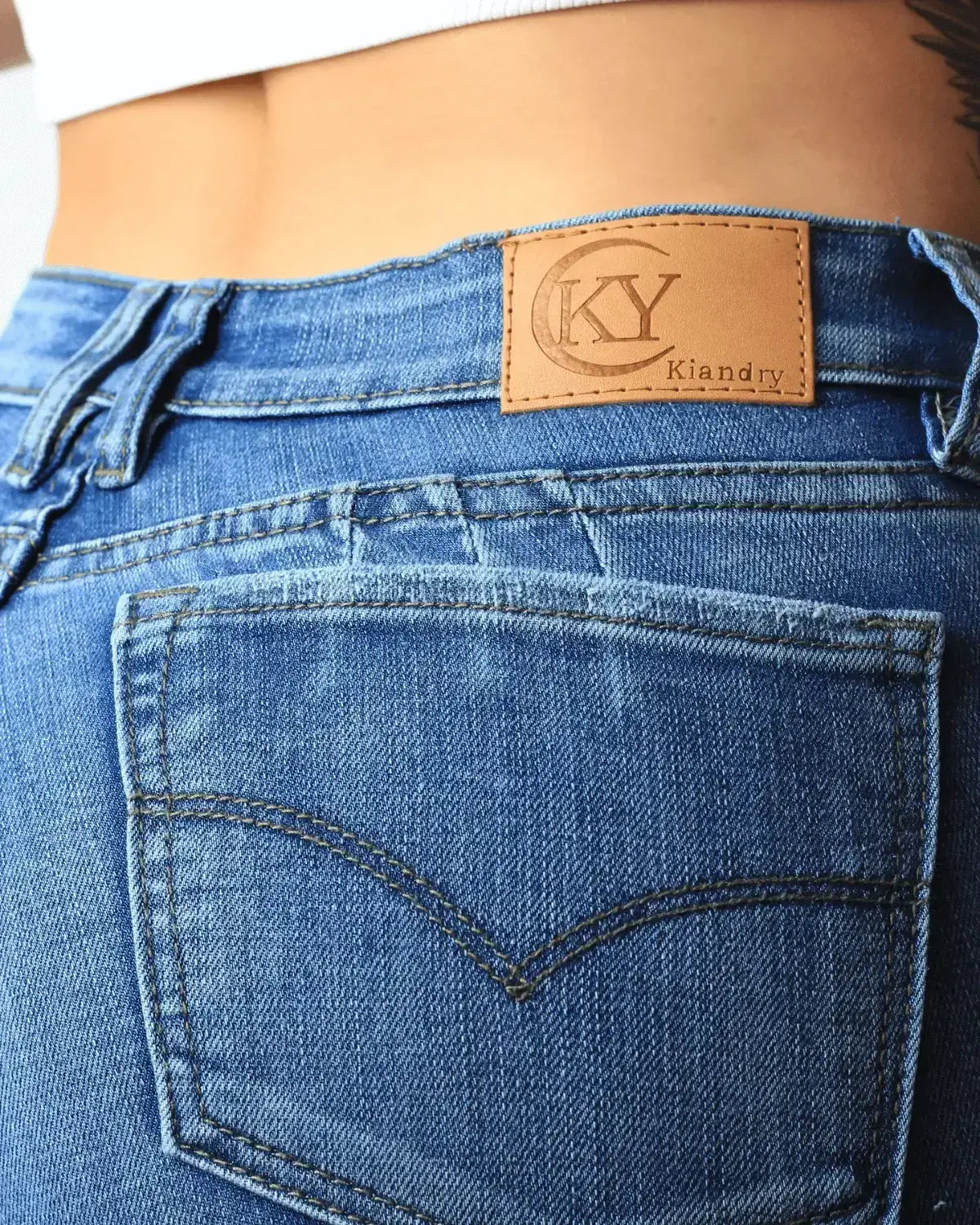 SKINNY BOLD LINE REF -7362
